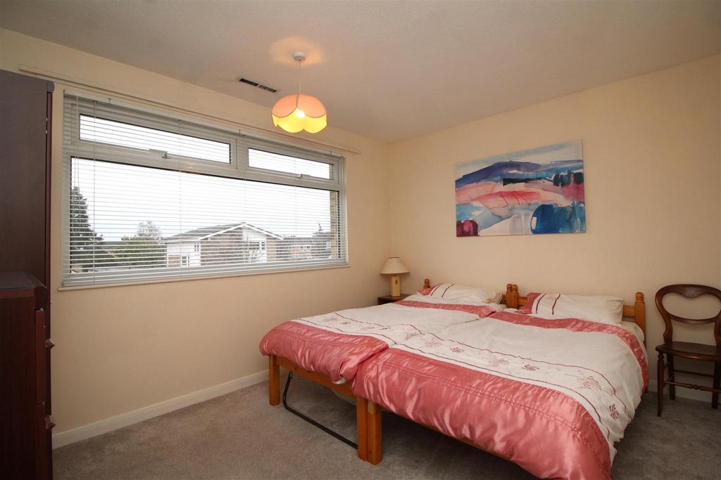 Bedroom 1 .JPG