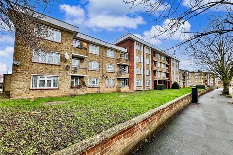 3 bedroom apartment for sale, Uxbridge Road, Southall UB1
