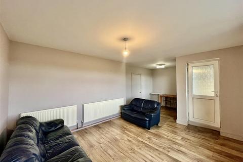3 bedroom apartment for sale, Uxbridge Road, Southall UB1