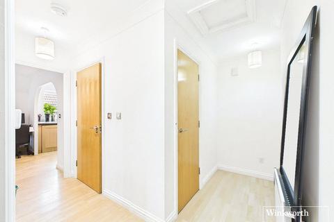 2 bedroom apartment for sale, Great North Way, London NW4
