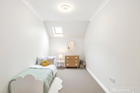 2 bedroom apartment for sale, Great North Way, London NW4