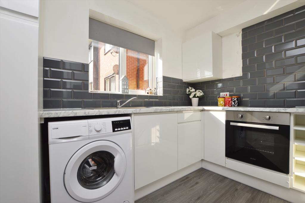 Kitchen (2)