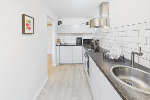 2 bedroom flat to rent, Saunders Street, Stockbridge, Edinburgh, EH3