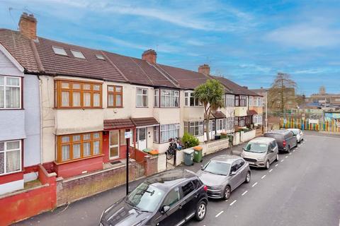 4 bedroom terraced house for sale, Dorset Road, London E7