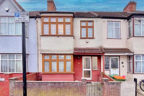 4 bedroom terraced house for sale, Dorset Road, London E7