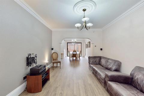 4 bedroom terraced house for sale, Dorset Road, London E7