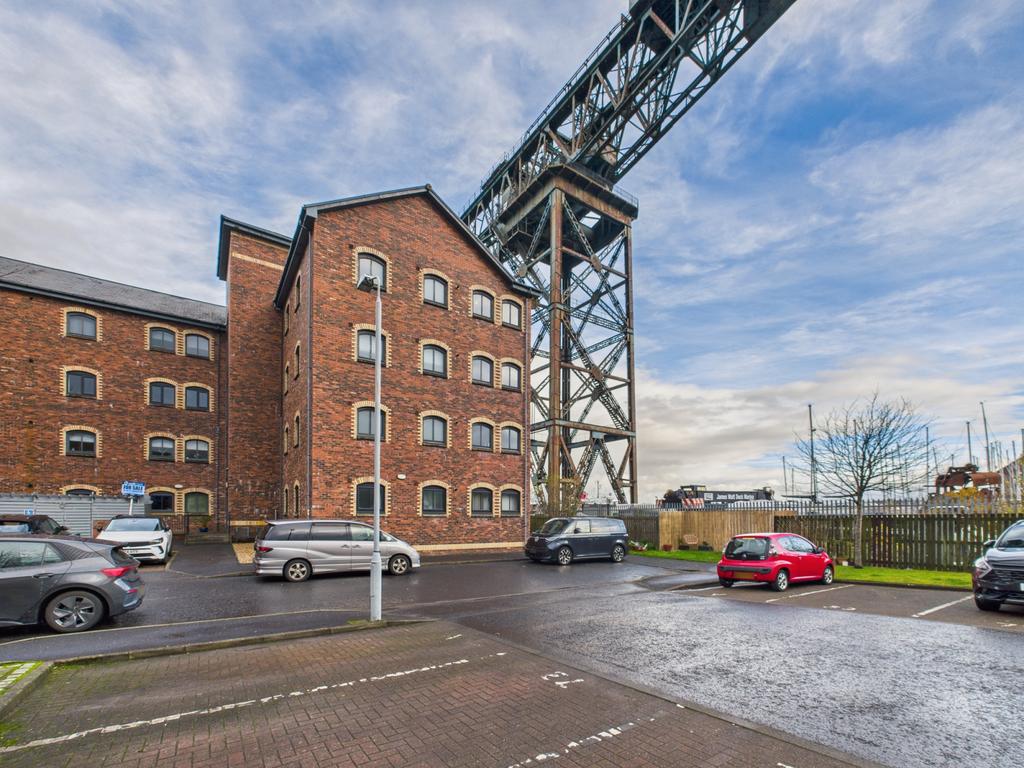 2 Bed Flat to Rent James Watt Way, Greenock, PA15