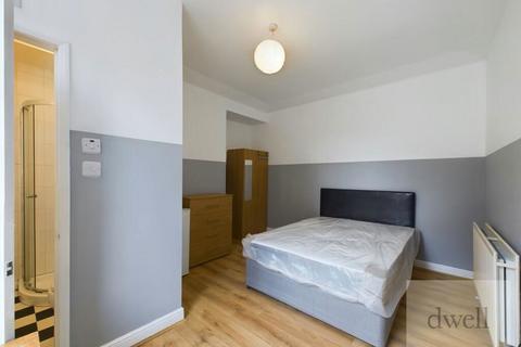 undefined, Whingate Avenue, Armley, Leeds, West Yorkshire, LS12 3RE