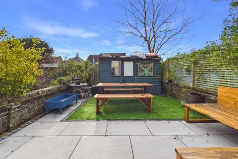 3 bedroom terraced house for sale, Pavilion Road, Worthing, BN14 7EP