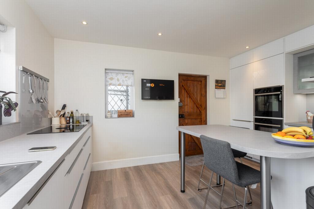 Kitchen/breakfast rm