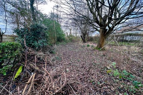 undefined, Towpath, Shepperton TW17