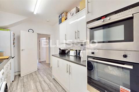 3 bedroom end of terrace house for sale, Park Road, Wembley, HA0