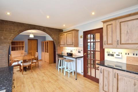 undefined, School Road, Carmarthen SA33