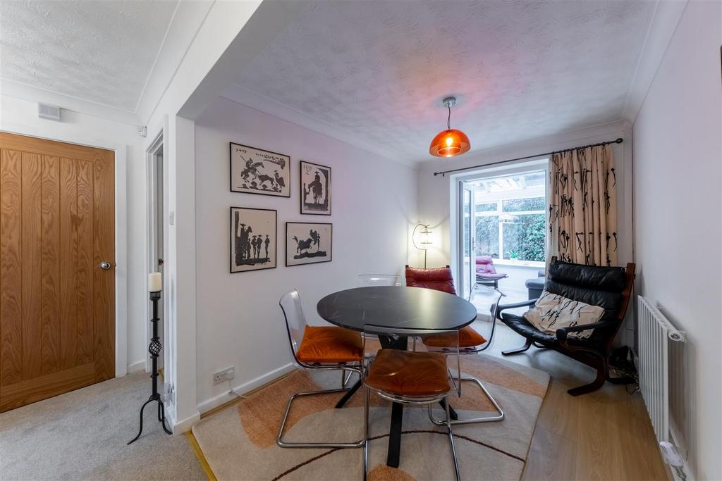 2 Beechfield Gardens-013.jpg