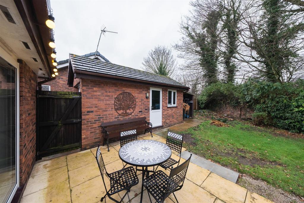 2 Beechfield Gardens-028.jpg