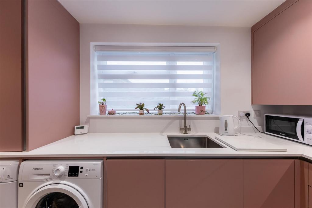 2 Beechfield Gardens-004.jpg