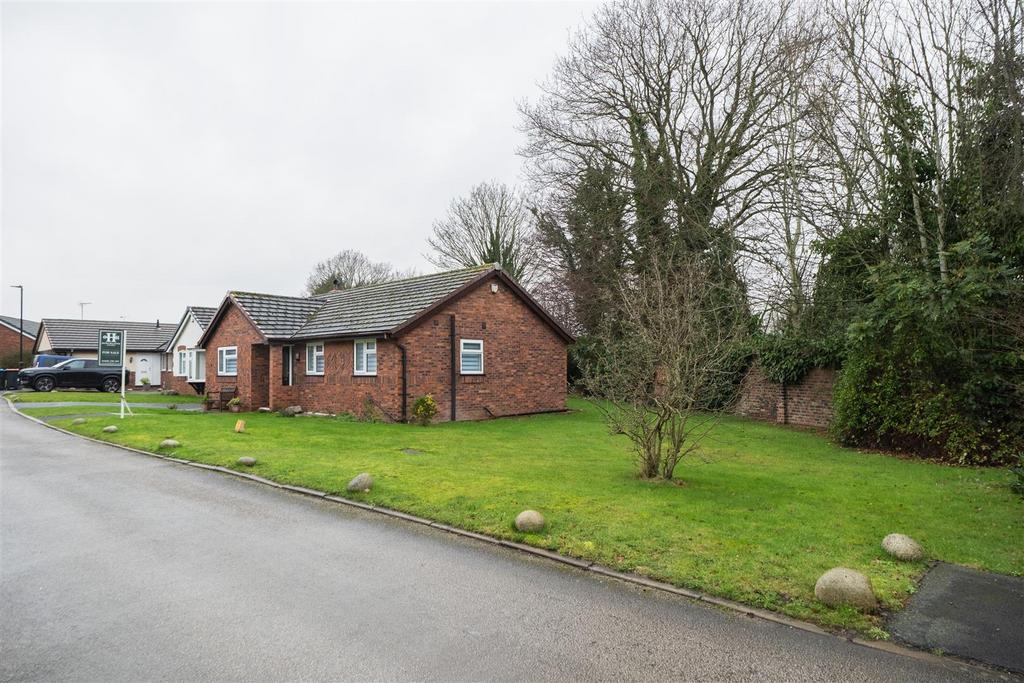 2 Beechfield Gardens-034.jpg