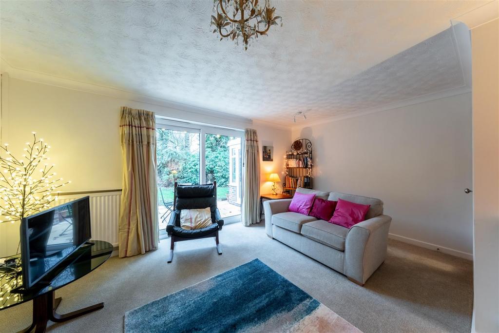 2 Beechfield Gardens-010.jpg