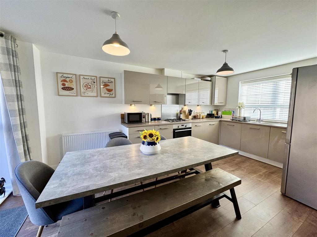 Kitchen diner