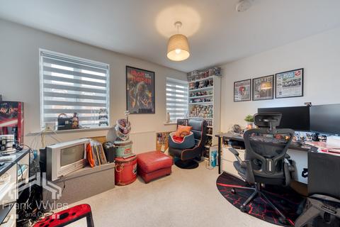 3 bedroom terraced house for sale, Dennison Drive, Lytham St. Annes, Lancashire