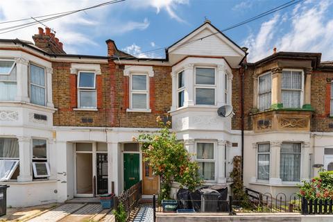 4 bedroom maisonette for sale, Martindale Road, Hounslow TW4