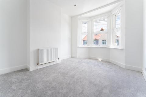 4 bedroom maisonette for sale, Martindale Road, Hounslow TW4