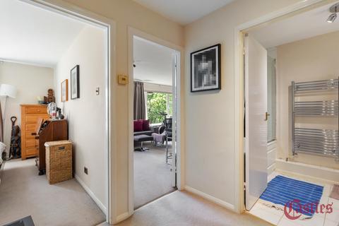 1 bedroom flat for sale, Marbleford Court, Hornsey Lane, N8