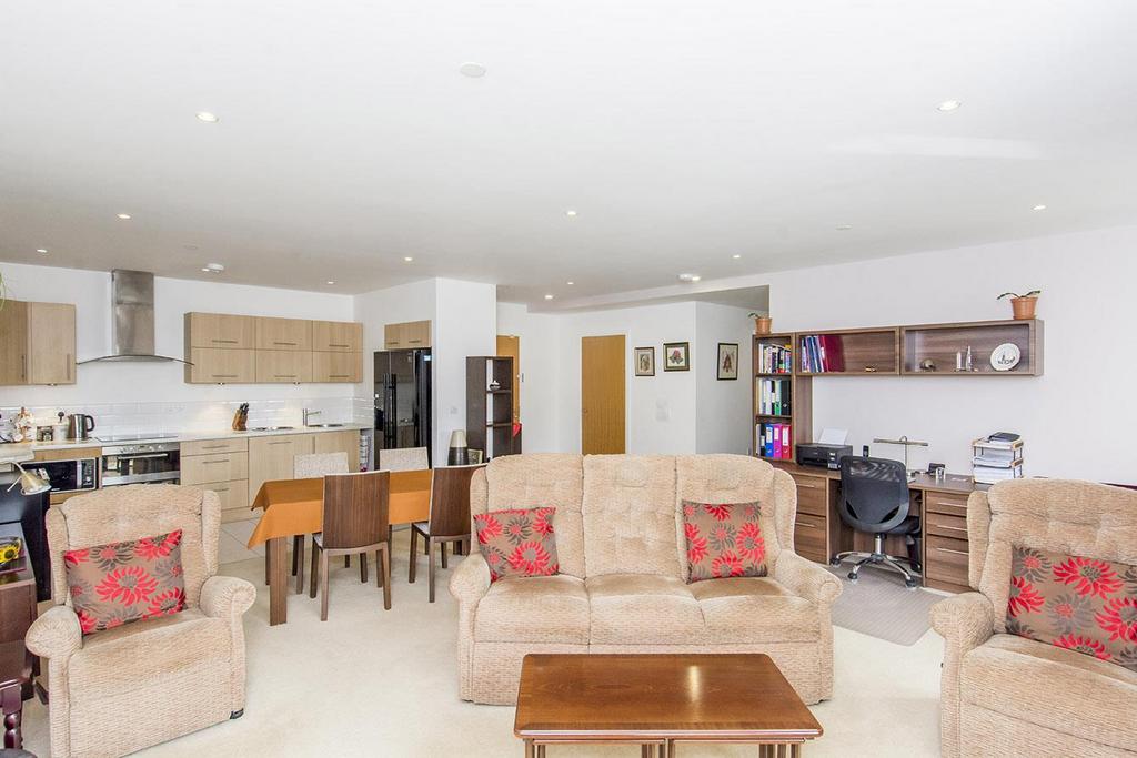 Living Room (Photo 2)