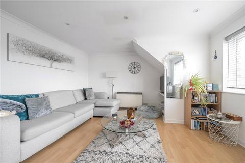 1 bedroom apartment to rent, Limetree Court, East Barnet Road, East Barnet, Hertfordshire, EN4