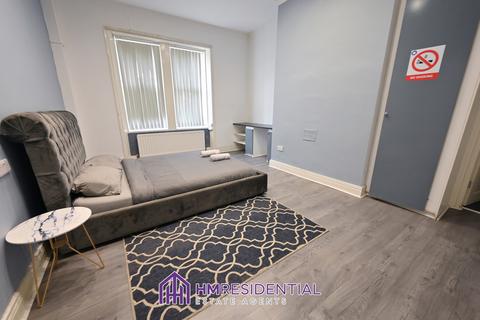 undefined, Flat 1, Newcastle upon Tyne NE4