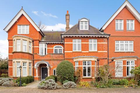 2 bedroom apartment to rent, Arthur Road London SW19