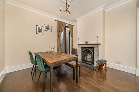 4 bedroom terraced house for sale, Davis Road, London W3