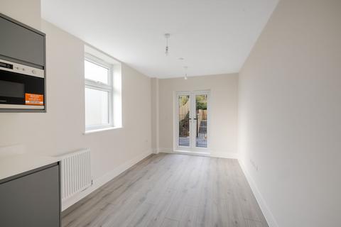 undefined, The Grove, Coulsdon, CR5