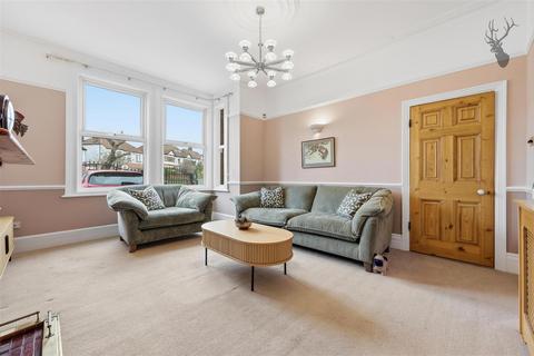 4 bedroom end of terrace house for sale, The Ridgeway, London E4