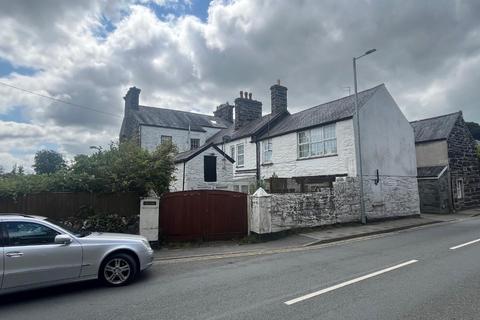 3 bedroom house for sale, Bank Place, Porthmadog