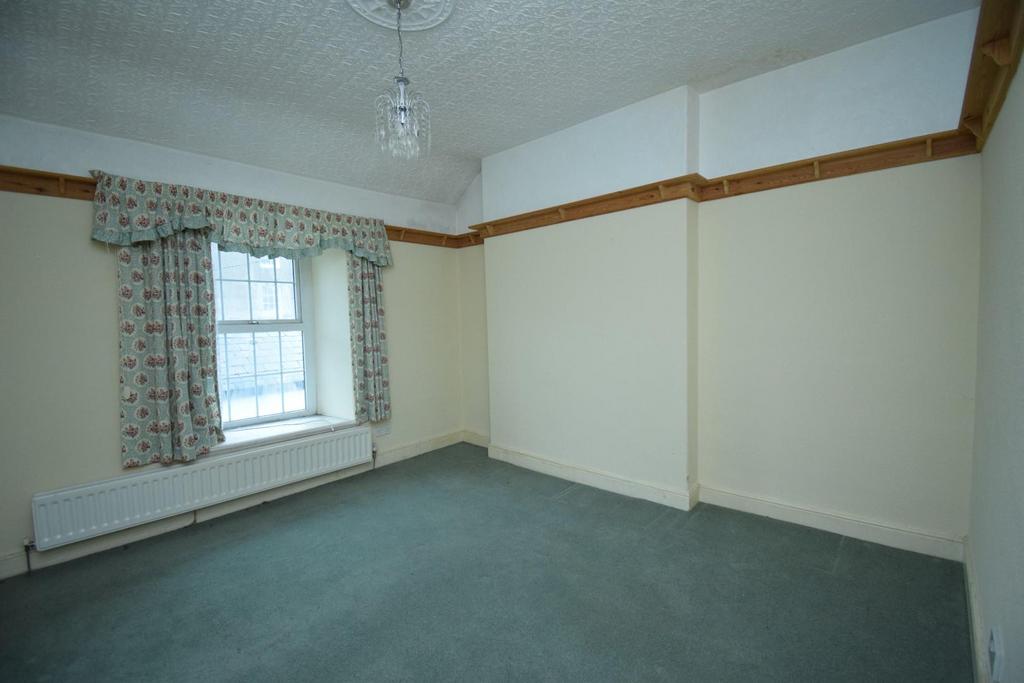 Bedroom 2.JPG