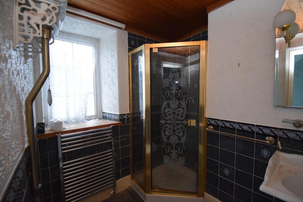 First Floor Bathroom.JPG