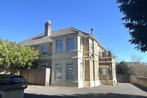 1 bedroom apartment to rent, Alumhurst Road, Bournemouth