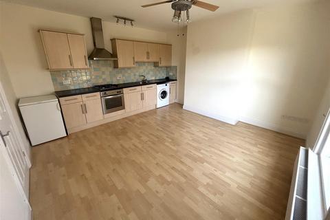 1 bedroom apartment to rent, Alumhurst Road, Bournemouth
