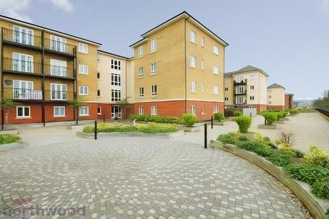 2 bedroom flat for sale, Tadros Court, High Wycombe, HP13