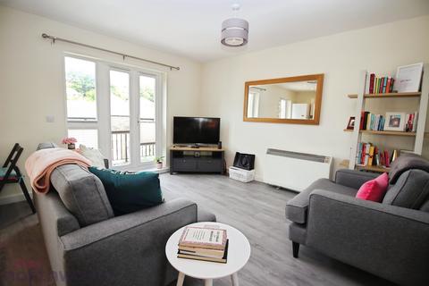 2 bedroom flat for sale, Tadros Court, High Wycombe, HP13