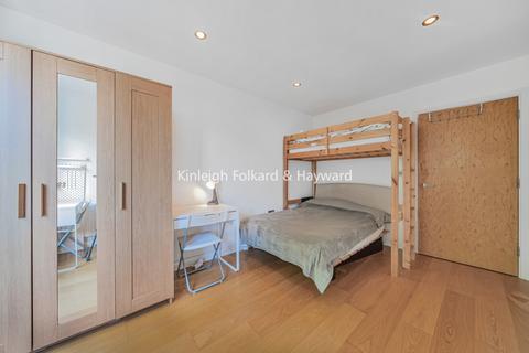 2 bedroom flat to rent, Larden Road, London, W3