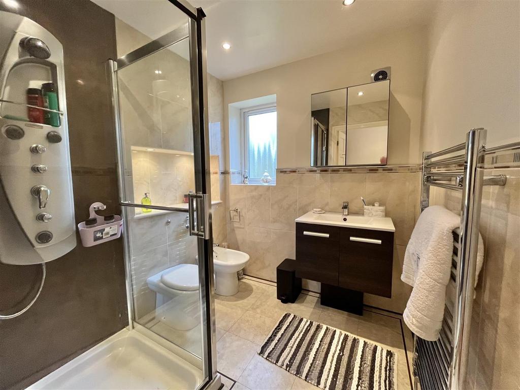 En-Suite Shower Room