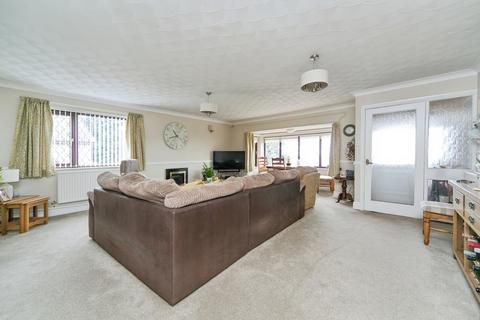 undefined, Cae Melyn, Llanddulas, Abergele, Conwy, LL22