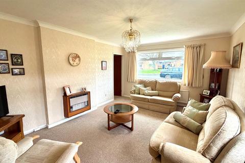 3 bedroom detached bungalow for sale, Llys Gwyn, Penrhyn Bay, Llandudno