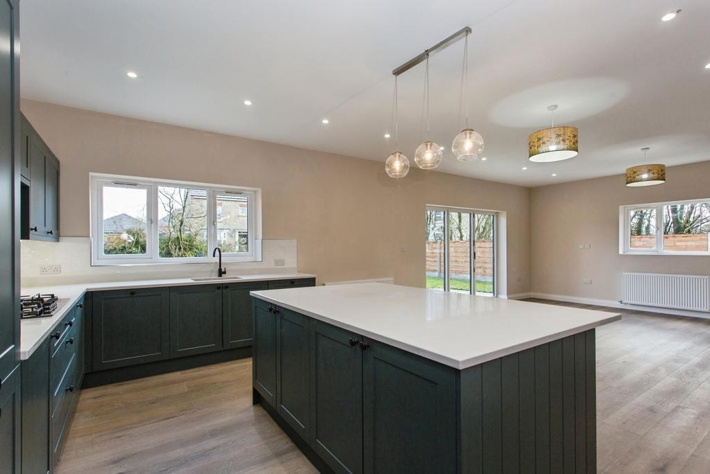 Kitchen Diner/Family