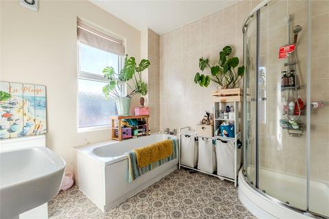 3 bedroom terraced house for sale, Rose Avenue, Horsforth, Leeds, West Yorkshire