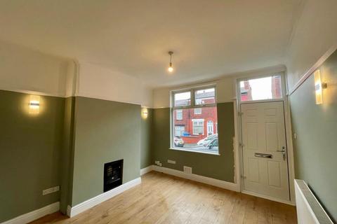 2 bedroom terraced house to rent, Farr Street, Stockport