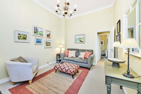 2 bedroom flat to rent, Cambridge Street, London SW1V