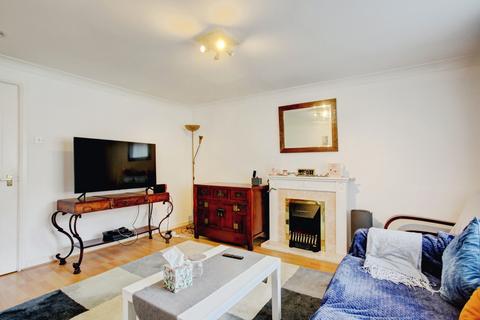 2 bedroom flat for sale, Belvedere Gardens, Benton, Newcastle upon Tyne, Tyne and Wear, NE12